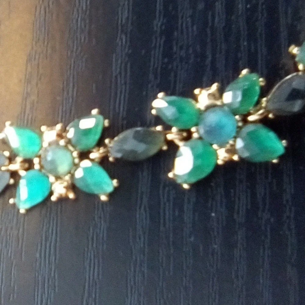Sparkling Emerald Flower Cluster Necklace Gold Tone Women Statement Jewelry